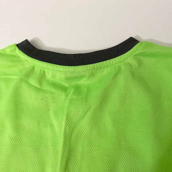 Puma Kids Tshirt Boys Size 5 Shirt Flaws - Picture 12 of 16